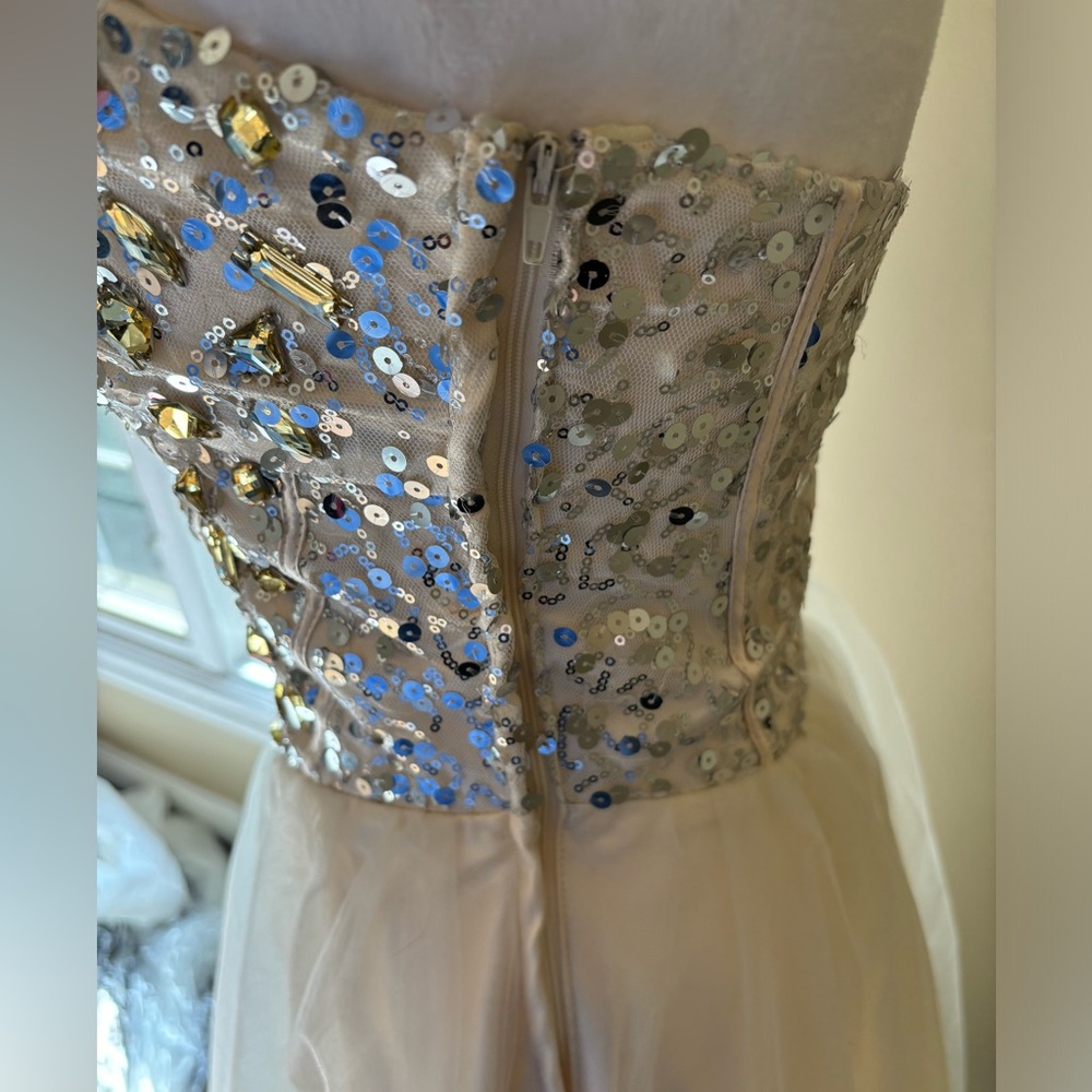Gold and Cream Prom Dress - Picture 4 of 9